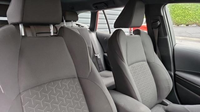 Toyota Corolla Touring Sports image 3