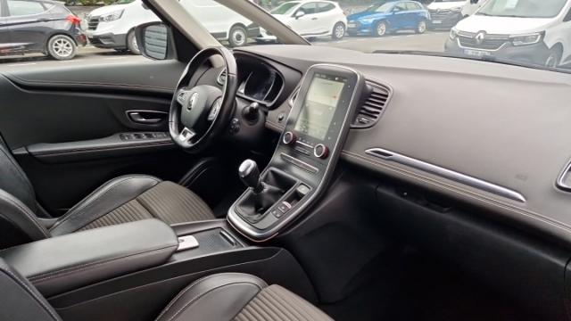 Renault Grand Scénic image 2