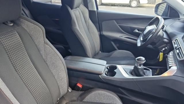 Peugeot 3008 image 7