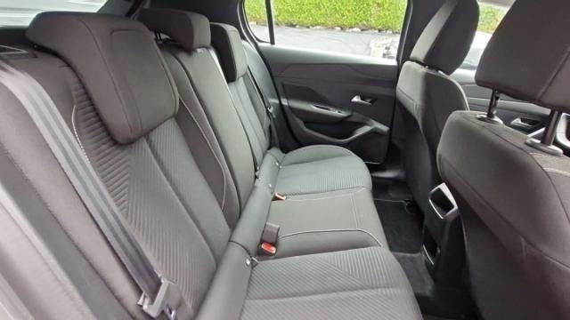 Peugeot 308 image 1