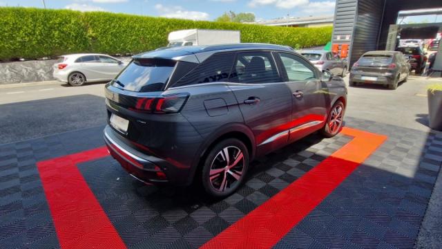 Peugeot 3008 image 1