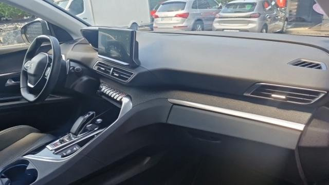 Peugeot 3008 image 3