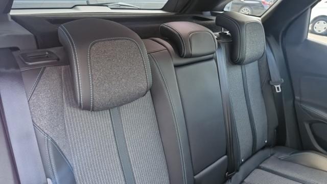 Peugeot 3008 image 8