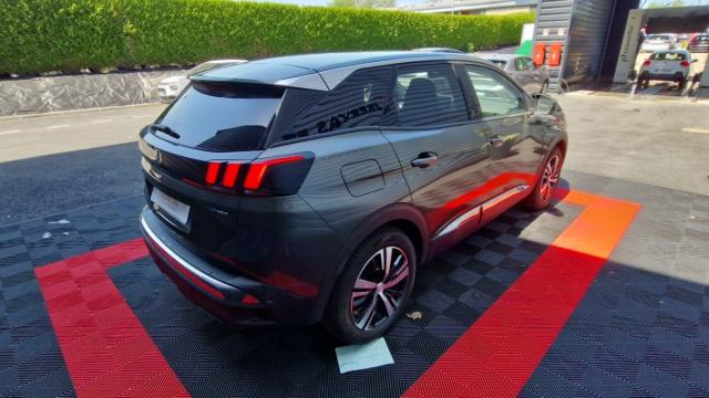 Peugeot 3008 image 2
