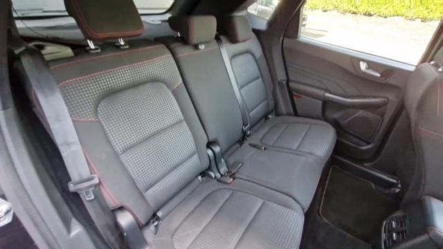 Ford Kuga image 3