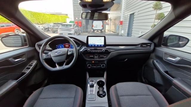 Ford Kuga image 2