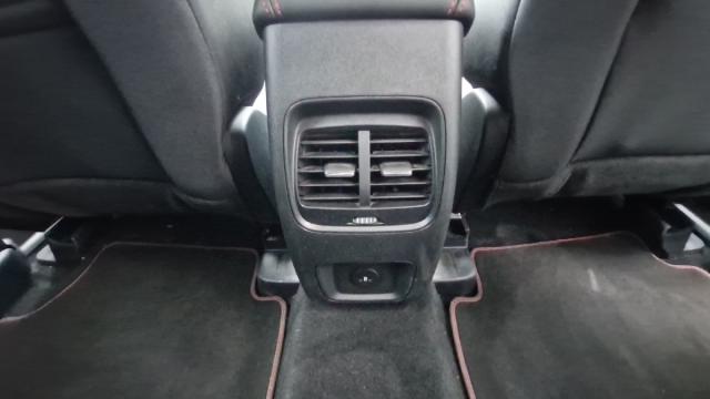 Ford Kuga image 1