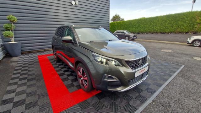 Peugeot 5008 image 2