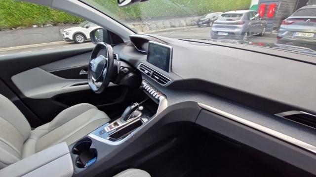 Peugeot 5008 image 3