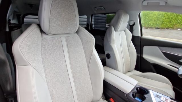 Peugeot 5008 image 8
