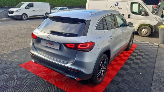Mercedes Benz Gla image 9