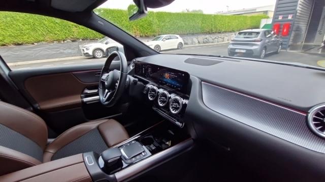 Mercedes Benz Gla image 9