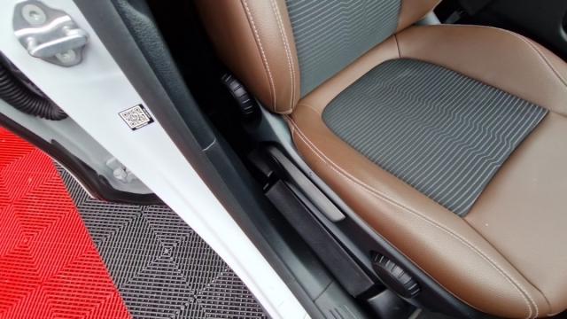 Mercedes Benz Gla image 4