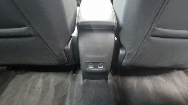 Peugeot 2008 image 2