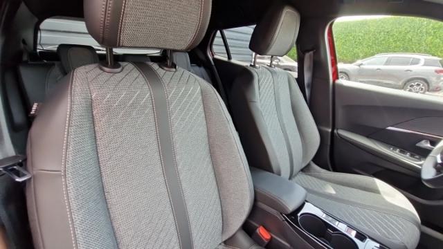 Peugeot 2008 image 1