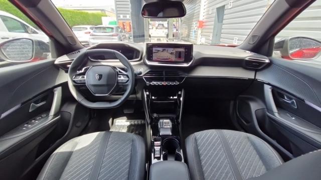 Peugeot 2008 image 3