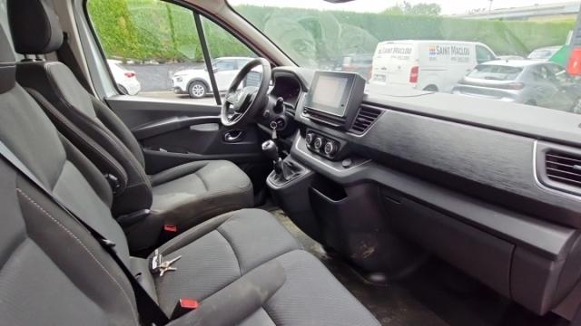 Renault Trafic image 2