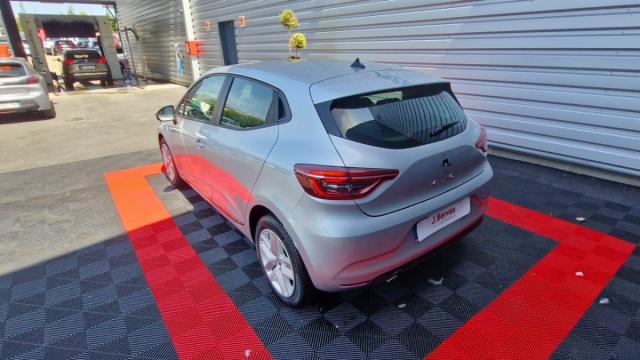 Renault Clio image 9