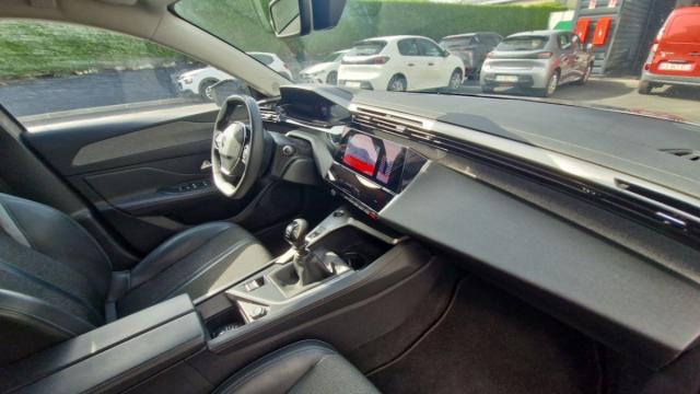 Peugeot 308 image 1
