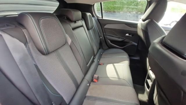 Peugeot 308 image 2