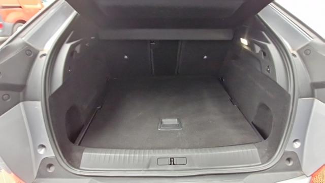 Peugeot 3008 image 2