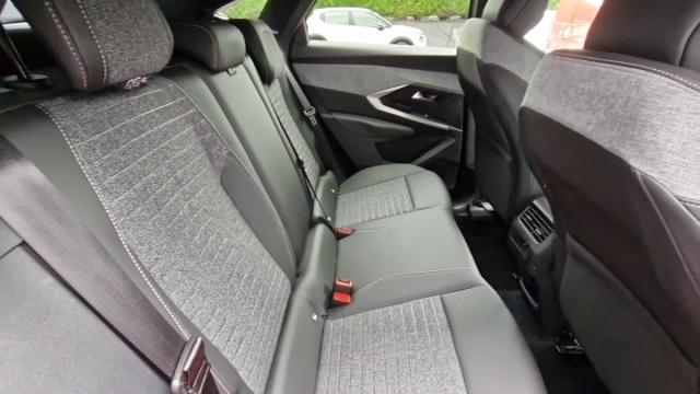 Peugeot 3008 image 8