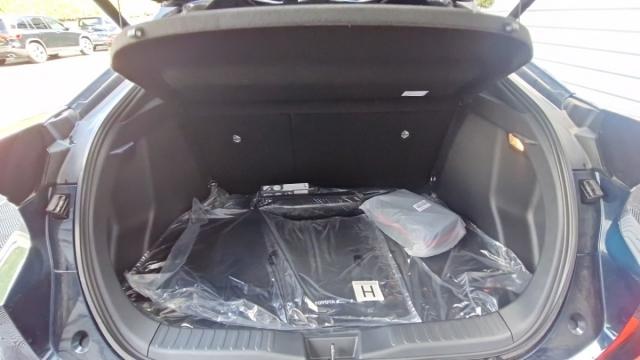Toyota C-Hr image 6