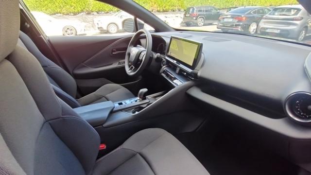 Toyota C-Hr image 2