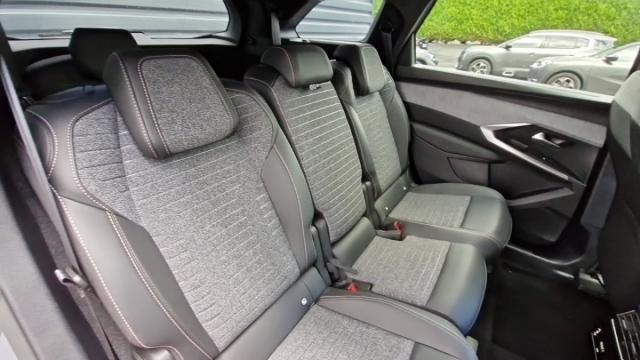 Peugeot 5008 image 8