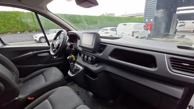 Renault Trafic image 2