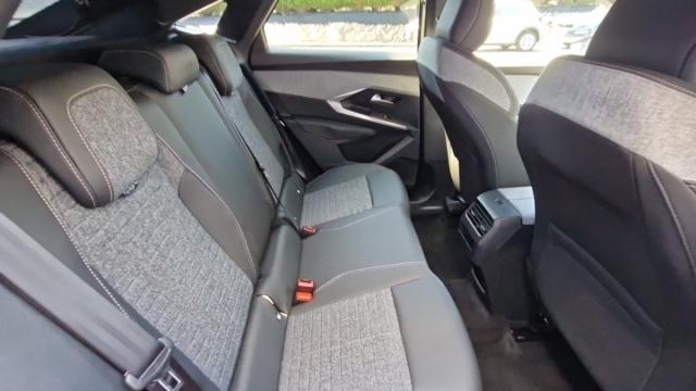 Peugeot 3008 image 8