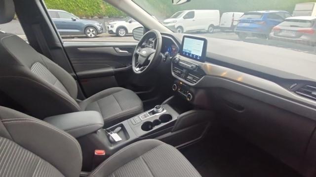 Ford Kuga image 6