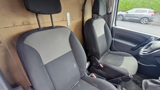 Renault Kangoo Express image 8