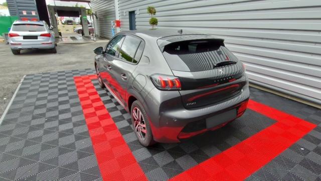 Peugeot 208 image 2