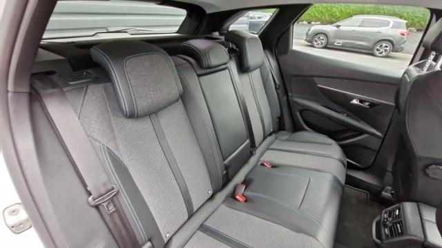 Peugeot 3008 image 8