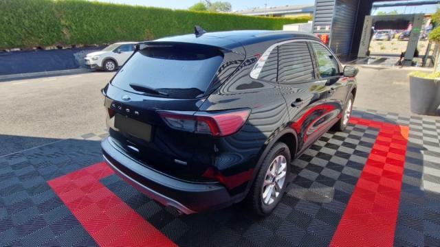 Ford Kuga image 2
