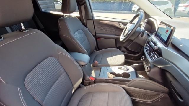 Ford Kuga image 1
