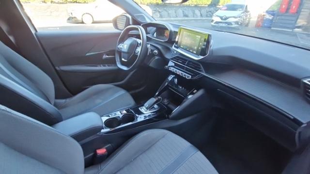 Peugeot 208 image 9