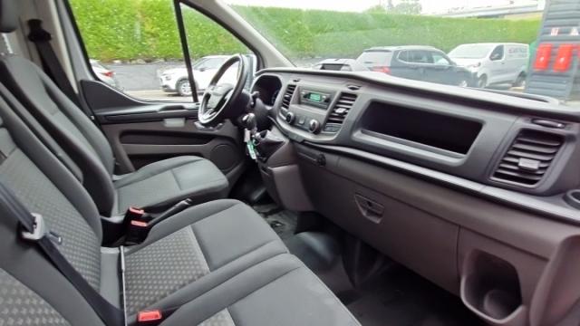 Ford Transit Custom image 3