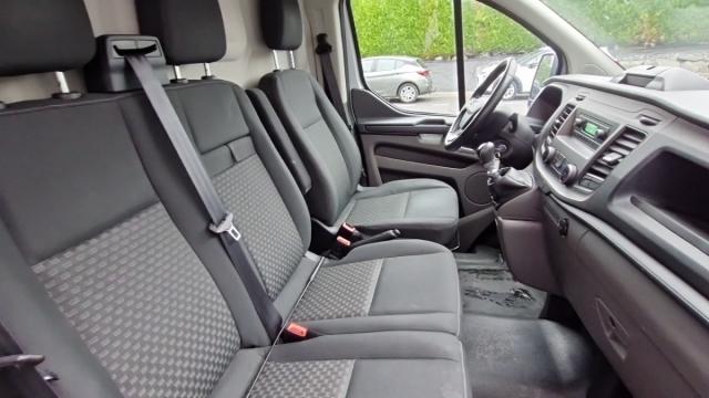 Ford Transit Custom image 8