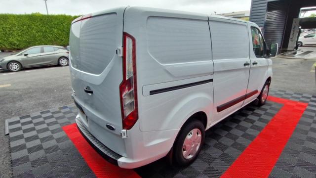 Ford Transit Custom image 2
