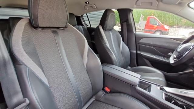 Peugeot 308 image 9
