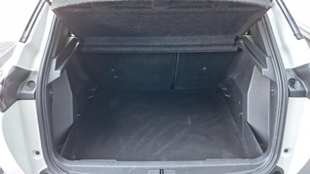 Peugeot 2008 image 5
