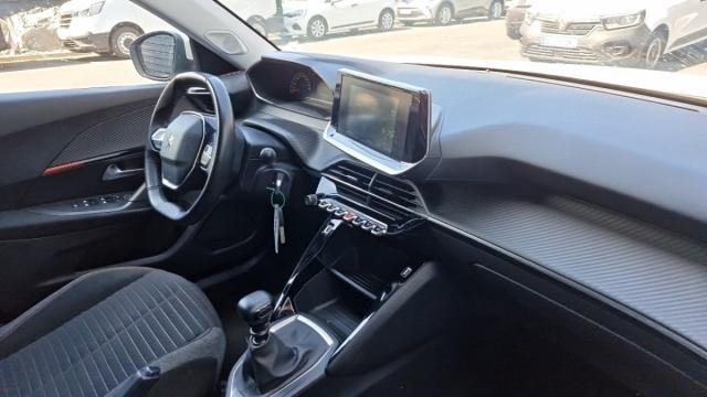 Peugeot 2008 image 7