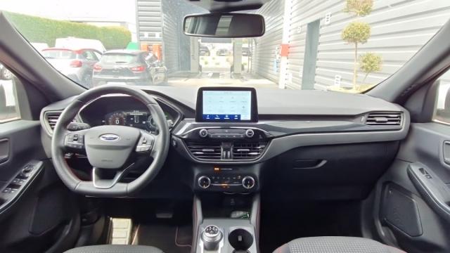 Ford Kuga image 9