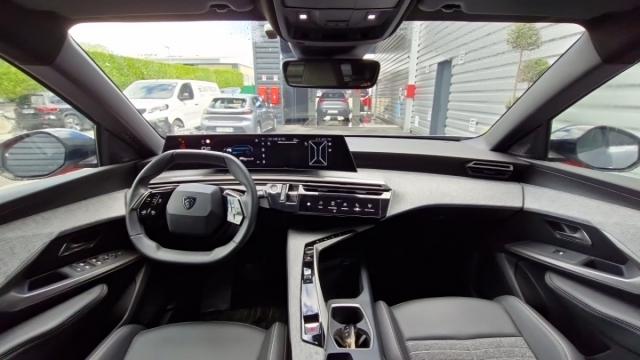Peugeot 5008 image 1