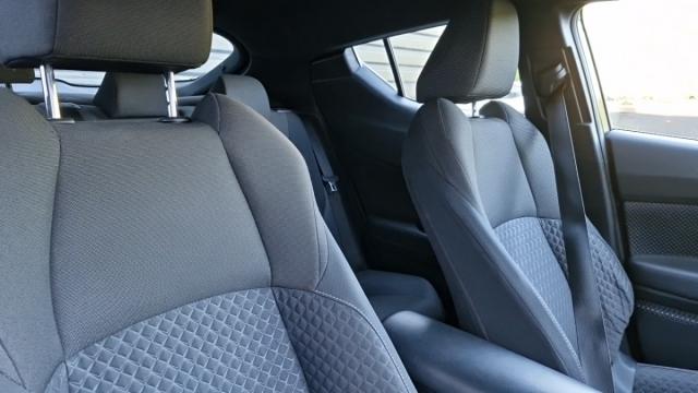 Toyota C-Hr image 2