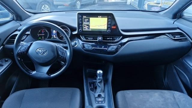 Toyota C-Hr image 3