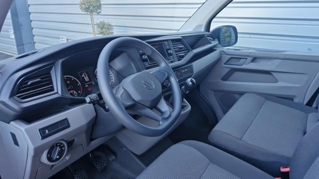Volkswagen Transporter image 6