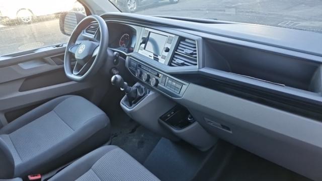 Volkswagen Transporter image 9